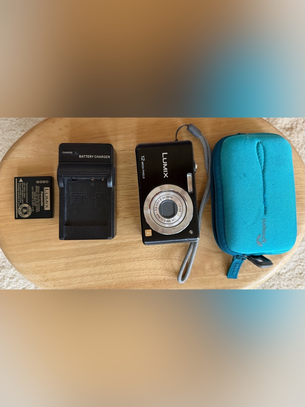 Panasonic Lumix DMV-FS15 Compact Digital Camera